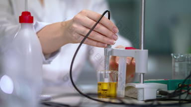 实验室测试液体实验室玻璃器皿实验室设备工作